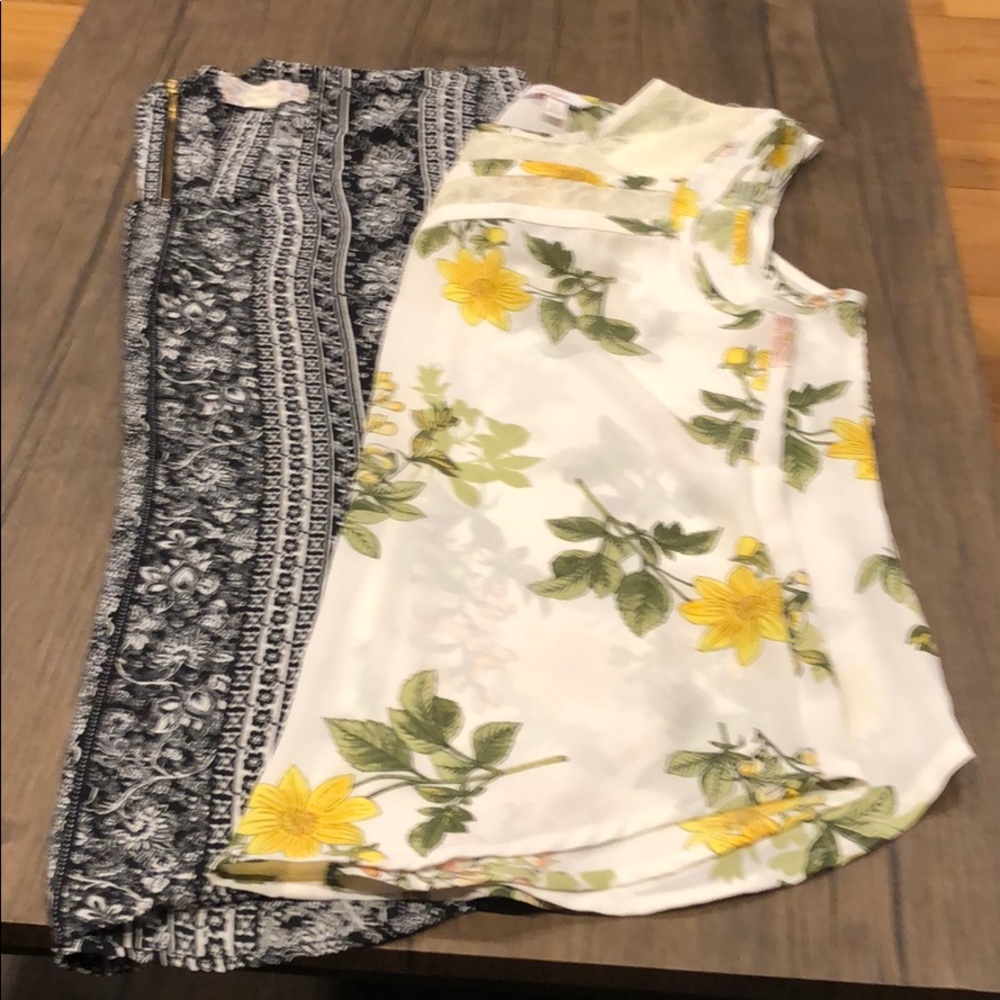 Bundle of junior tops